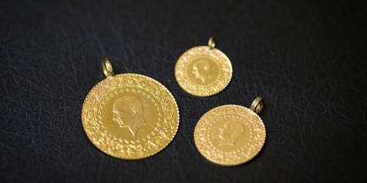 Yastık  altında 500 milyar dolarlık altın var