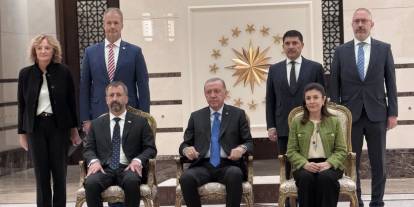 Cumhurbaşkanı Erdoğan'a 4 ülkeden güven mektubu