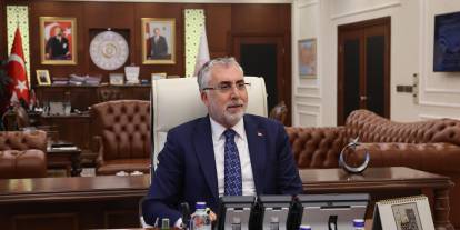 Bakan Işıkhan: "Kanser hastalarımızı yalnız bırakmadık"