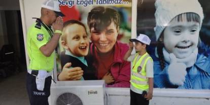 Sivas'ta Polislerden Özel Çocuğa Unutulmaz Sürpriz