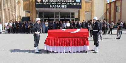 Sivas'ta Kazada Ölen Eski Vali İçin Tören