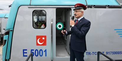 Yerli ve milli lokomotif E5003, ilk seferini gerçekleştirdi
