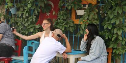Sivas'ta Sarmaşık Kaplı Kafe Dikkat Çekiyor