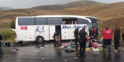 Son Dakika: Sivas'ta Otobüs Kaza Yaptı, Ölü ve Yaralılar Var