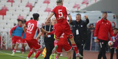 Sivasspor zor olsa da kazandı!