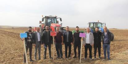 Sivas’ta 5 yeni ekmeklik buğday çeşidi toprakla buluştu