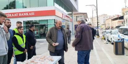 Sivas şehitlerini unutmadı