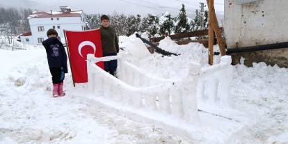 Sivas’ta Şehitleri Unutmadı, Kardan Maket Yaptı