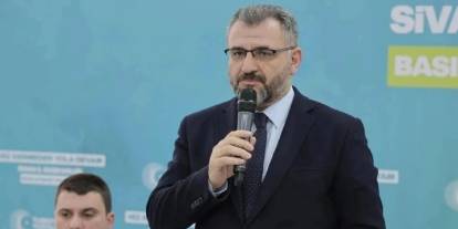 AK Parti Sivas İl Başkanı Tanrıverdi’den Karasu’ya: “Boyunu Aşan Sözler”