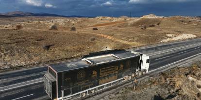 Sivas’ta Gezen Sinema TIR’ına Büyük İlgi