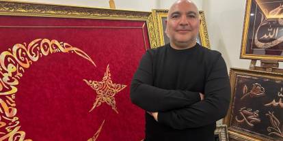 Sivas'ta bakır rölyef sanatını evinde yaşatıyor