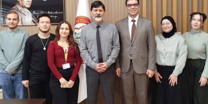 SCÜ Öğrencilerinden Bilgiyle Güçlenen Sağlık Hamlesi