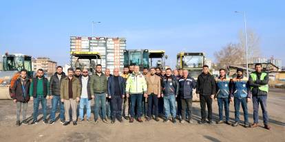 Sivas’ta Asfalt Hamlesi: Başkan Uzun’dan Ekiplerine Teşekkür