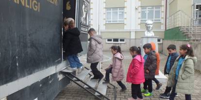 Sivas Ulaş’ta “Gezen Sinema Tırı” Çocuklarla Buluştu