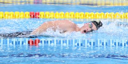 Sivas’ta genç yüzücülerden nefes kesen performans