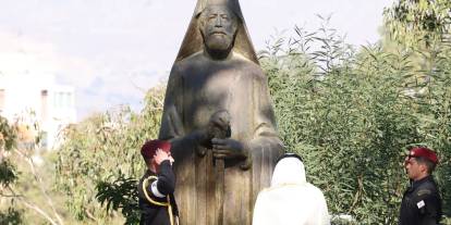 Tarihi Yaraları Açan Ziyaret: Türk Katiline Çelenk Bıraktı