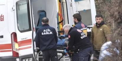 Para isteyen dilenciyi bıçakladı