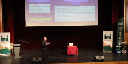 Tümamiral Cihat Yaycı, Sivas'ta Kıbrıs Meselesinin Sırlarını Anlattı