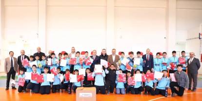 Sivas’ta Başarılı Okullara Spor Ödülü