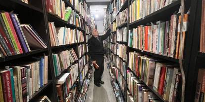 Sivaslı Emekli Öğretmenin Bir Ömürlük Tutkusu: Sahaflık