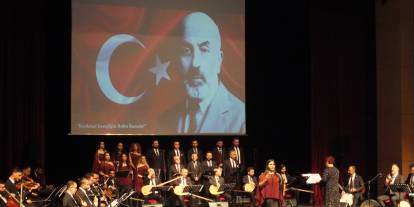 Sivas’ta Akif’in Mirası Türkülerle Yaşatıldı