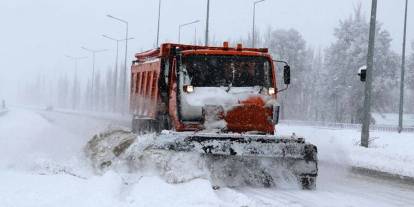 Sivas’ta Yoğun Kar Yağışı: 136 Yol Ulaşıma Kapandı