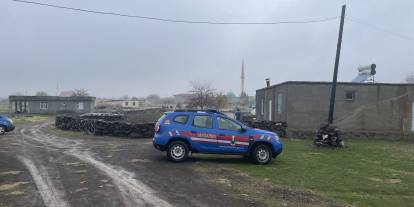 Tartıştığı eşi ve oğlunu öldürdü