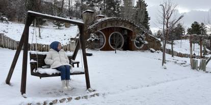 Sivas'ın 'Hobbit Evleri'nde kış manzarası