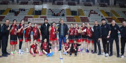 Sivas Yıldızları U-16 il birinciliğinde zafere ulaştı