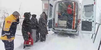 Sivas’ta Zamanla Yarış, Hamile Kadın Hastaneye Ulaştırıldı