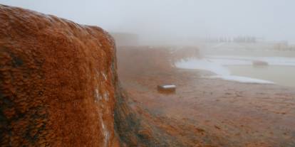 Sivas’ta Kar Altında Yükselen Sıcak Su Buharı Büyüledi