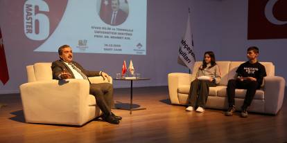 Sivas’ta Gençlerle Buluşan Rektör Kul’dan “Başarı Sırrı” Açıklaması