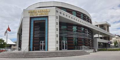 Sivas'ta kültür merkezinde patlama: 2 yaralı