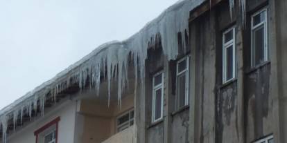 Sivas'ta çatılardaki tehlikeye karşı uyarı