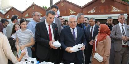 Sivas esnafı valinin kalmasından memnun