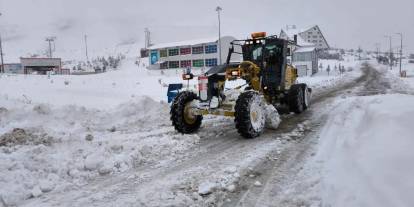Sivas’ta  93 Yerleşim Yerinin Yolu Kapalı