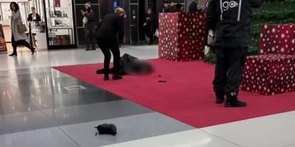 AVM'de korkunç olay! 2. kattan düşen genç hayatını kaybetti