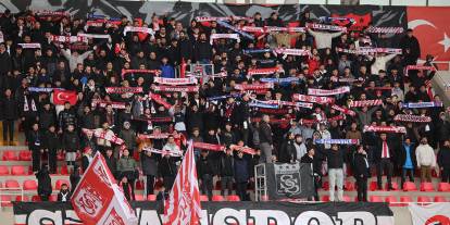 Taraftarlar Sivasspor'u yalnız bırakmadı