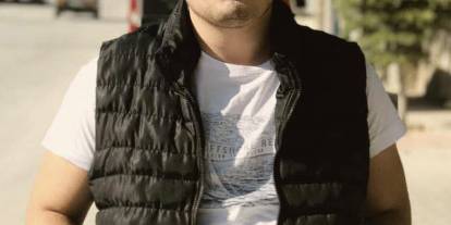 Kız kardeşini öldürüp, annesini yaraladıktan sonra intihar etti