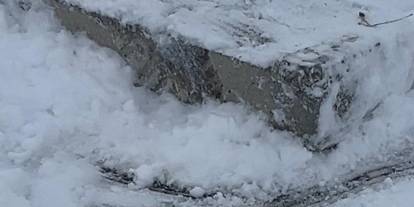 Sivas'ta kar temizliğinde  2 araç zarar gördü