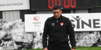 Burak Yücetağ hakemliğe veda etti