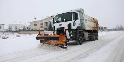 Sivas Belediyesi karla mücadelede teyakkuzda