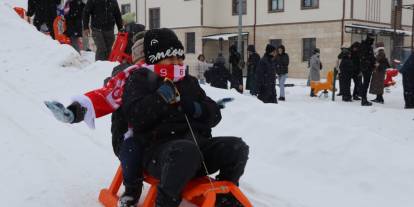 Sivas’ta Sevgi Evleri çocuklarına kızak keyfi