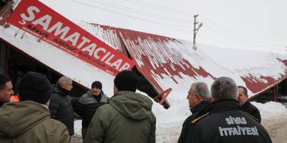 Sivas’ta Kar Kütleleri Beklenmedik Çöküş Yarattı