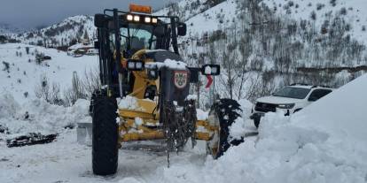 Sivas’ta Kar ve Tipi Ulaşımı Felç Etti