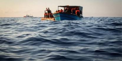 Göçmenleri taşıyan tekne battı: 50 ölü