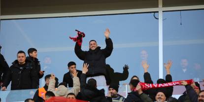 Sivassporlu taraftarlardan Rey Manaj’a yoğun ilgi