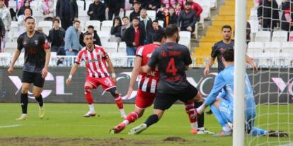 Sivasspor fırsat tepti!