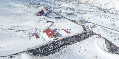Sivas’ta Yıldız Dağı doldu taştı