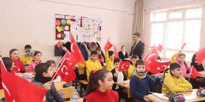 Erdoğan: “Bayrak, birliğimizin ve bağımsızlığımızın simgesi”